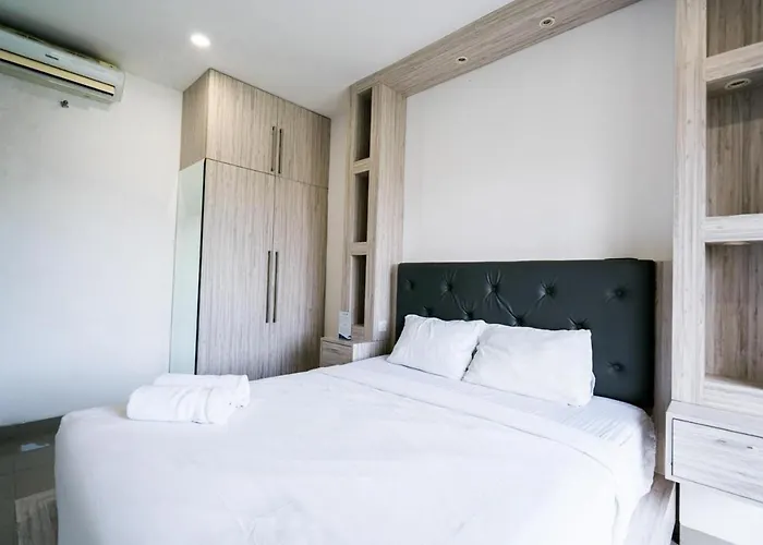 Townhouse ヴィラ サヌール
