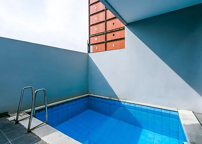 Townhouse *